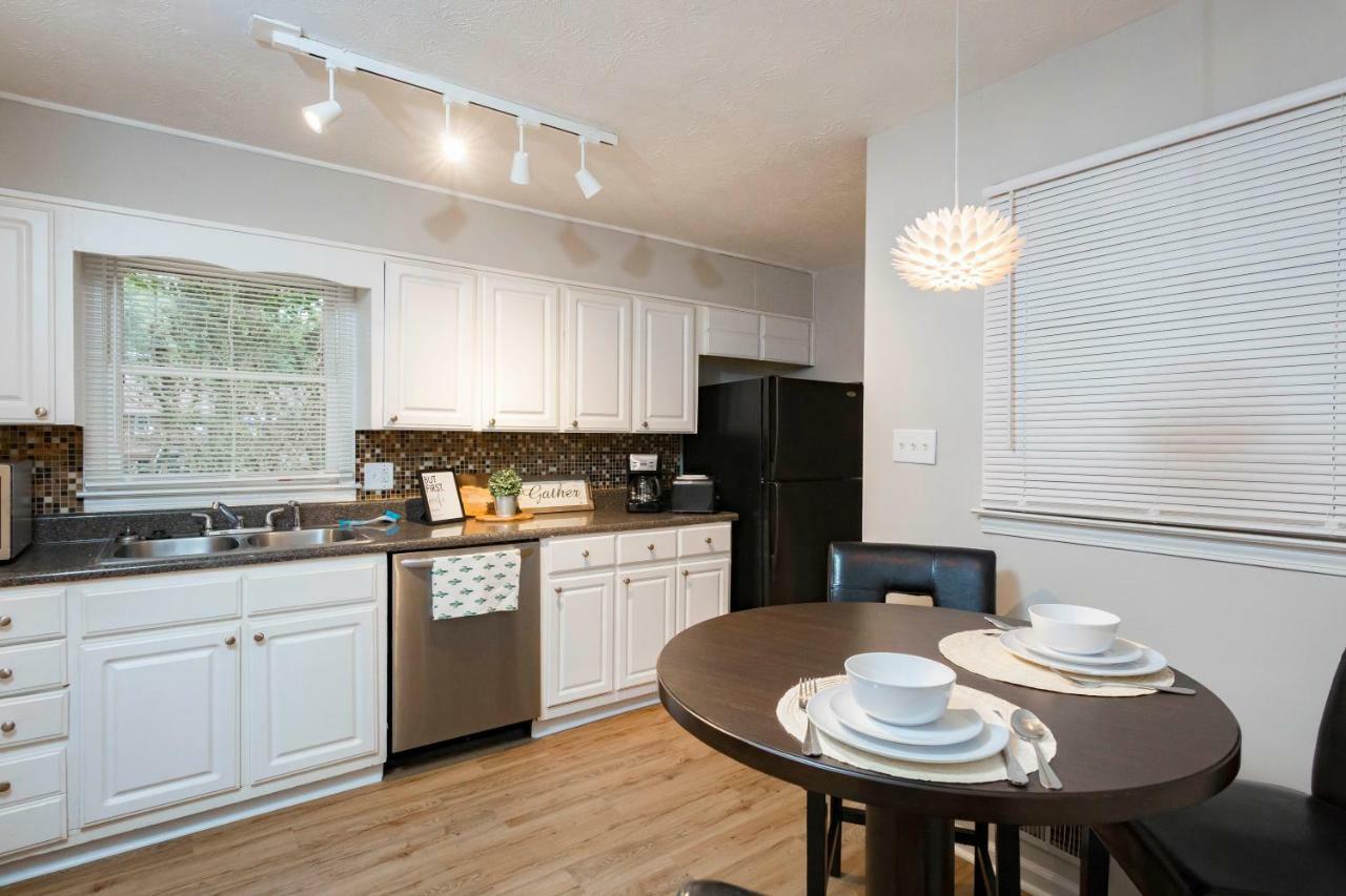 Luxury Home W/Gameroom Kingsizebed Near Six Flags Austell Exteriör bild