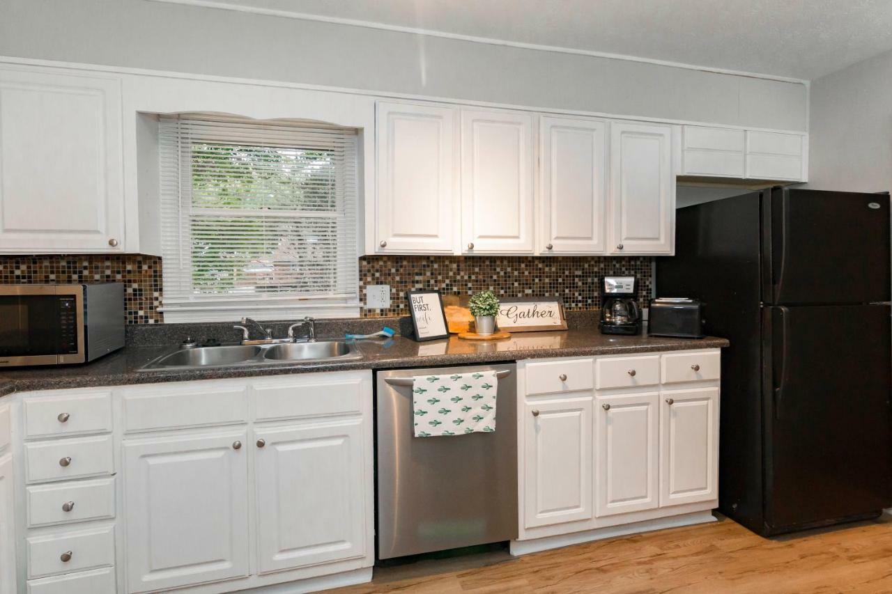 Luxury Home W/Gameroom Kingsizebed Near Six Flags Austell Exteriör bild