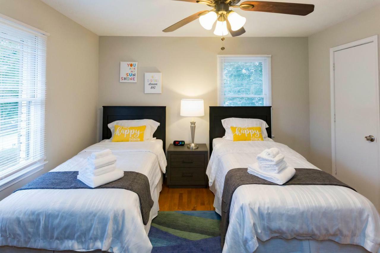 Luxury Home W/Gameroom Kingsizebed Near Six Flags Austell Exteriör bild